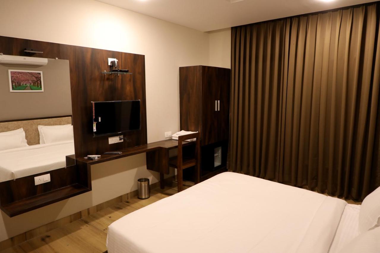 Hotel Nest Bhuj Dış mekan fotoğraf