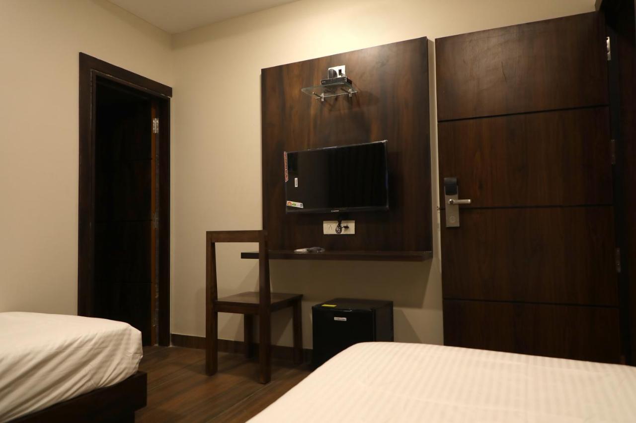 Hotel Nest Bhuj Dış mekan fotoğraf