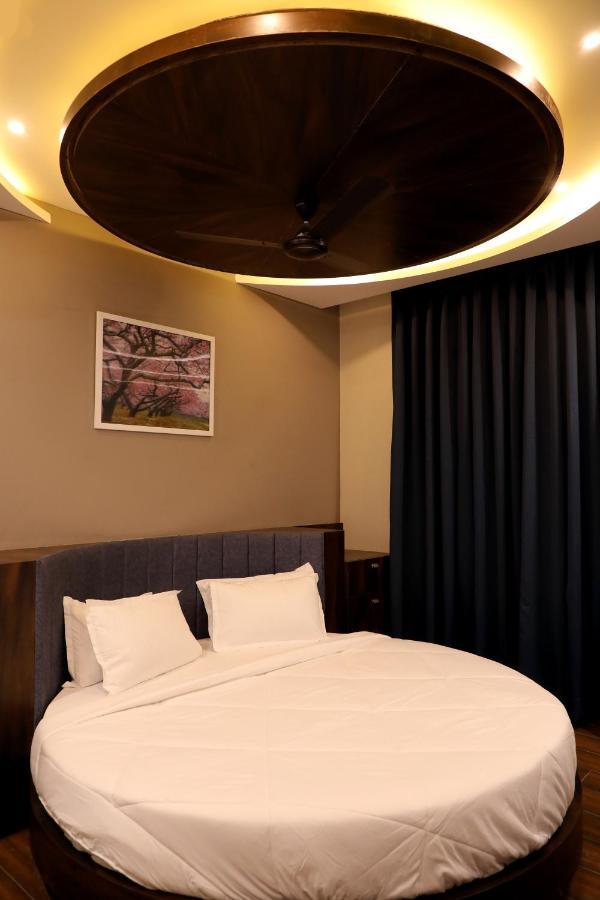 Hotel Nest Bhuj Dış mekan fotoğraf